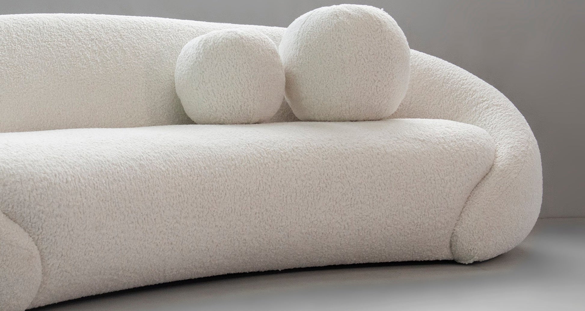 SOFA EMBRACE - VERANDA INTERIORES